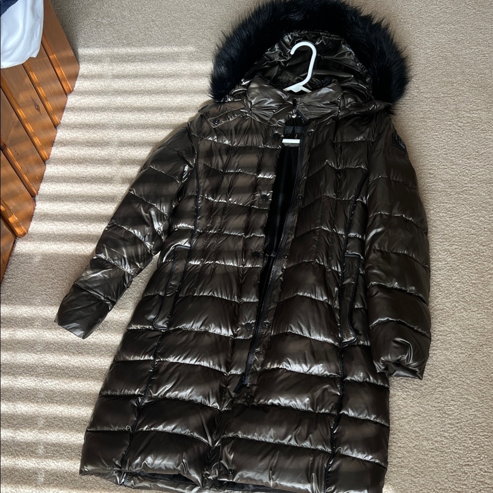 Donna Karan Shiny Black Puffer Jacket with Faux Fur Hood